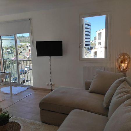 Centre Port,Studio Cosy,Vue Piscine Et Sur Le Parking Prive Ainsi Que Le Mont Saint Martin Agde Dış mekan fotoğraf