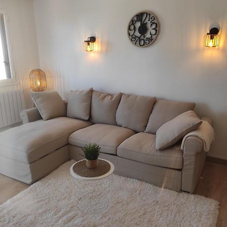 Centre Port,Studio Cosy,Vue Piscine Et Sur Le Parking Prive Ainsi Que Le Mont Saint Martin Agde Dış mekan fotoğraf