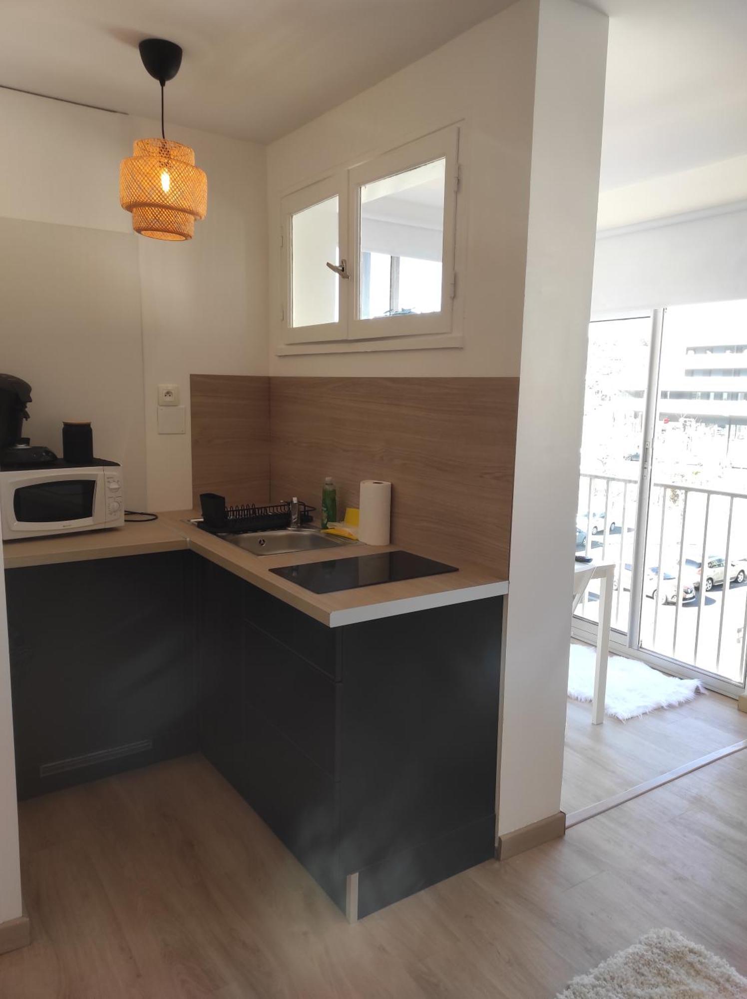 Centre Port,Studio Cosy,Vue Piscine Et Sur Le Parking Prive Ainsi Que Le Mont Saint Martin Agde Dış mekan fotoğraf